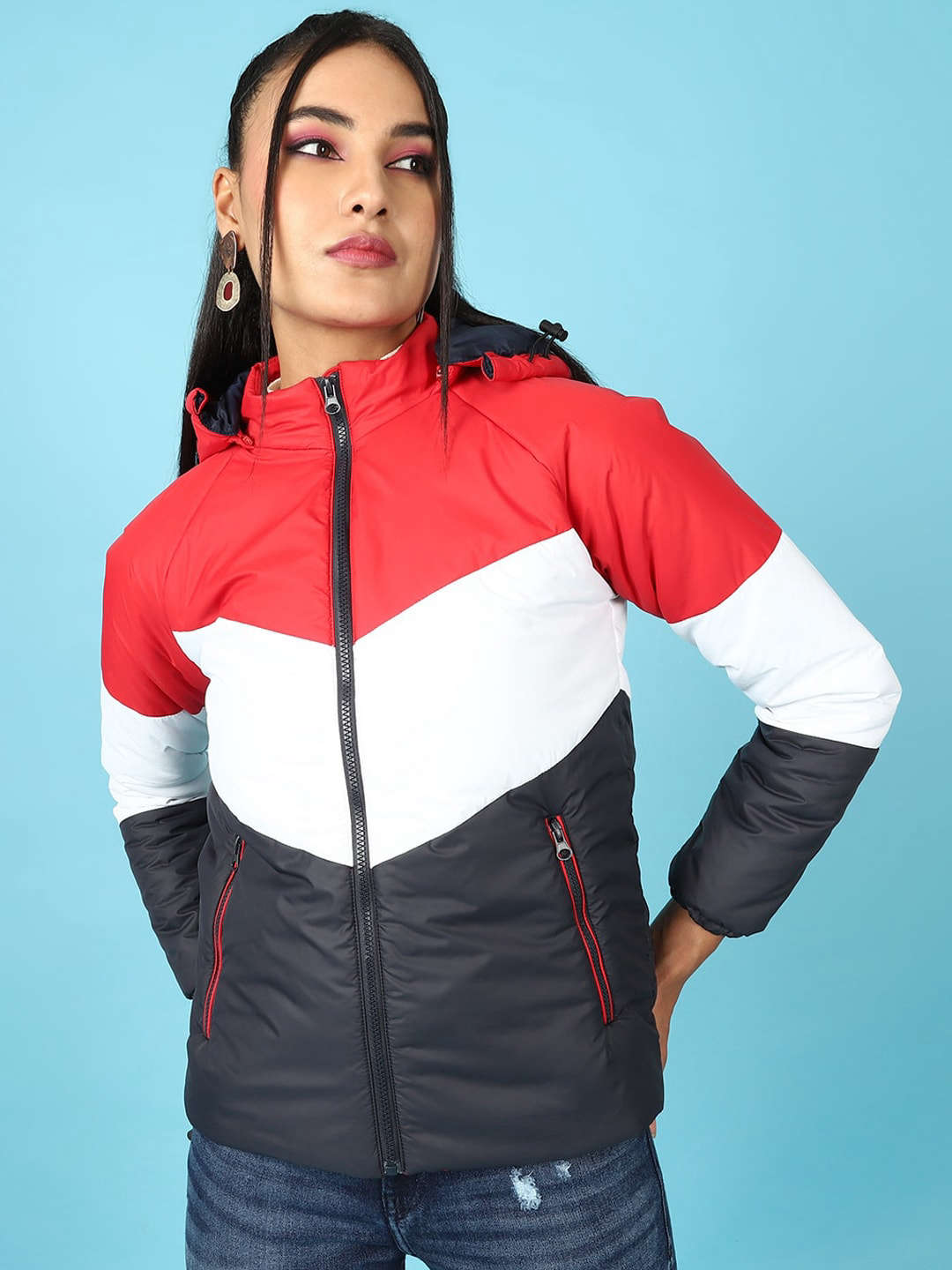 Shop Women Colorblock Detachable Hood Jacket Online.