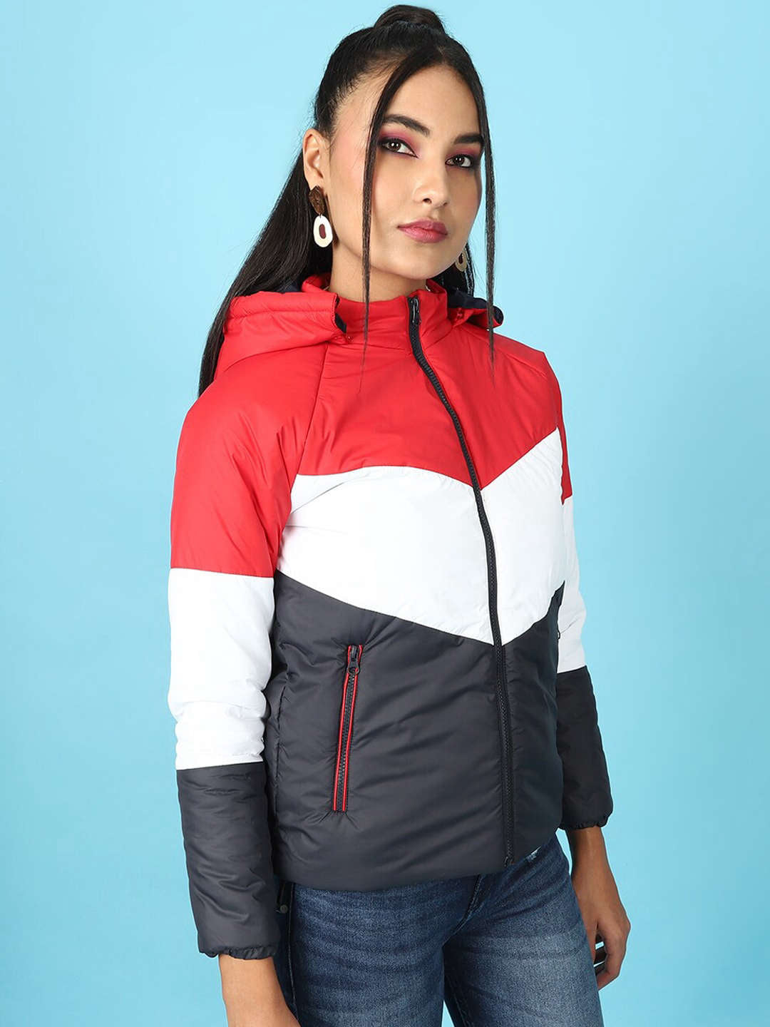 Shop Women Colorblock Detachable Hood Jacket Online.