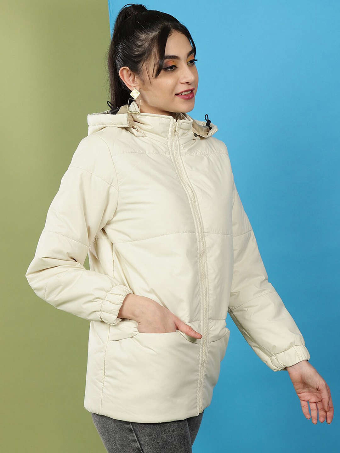 Shop Women Short Parka With Hood Online.