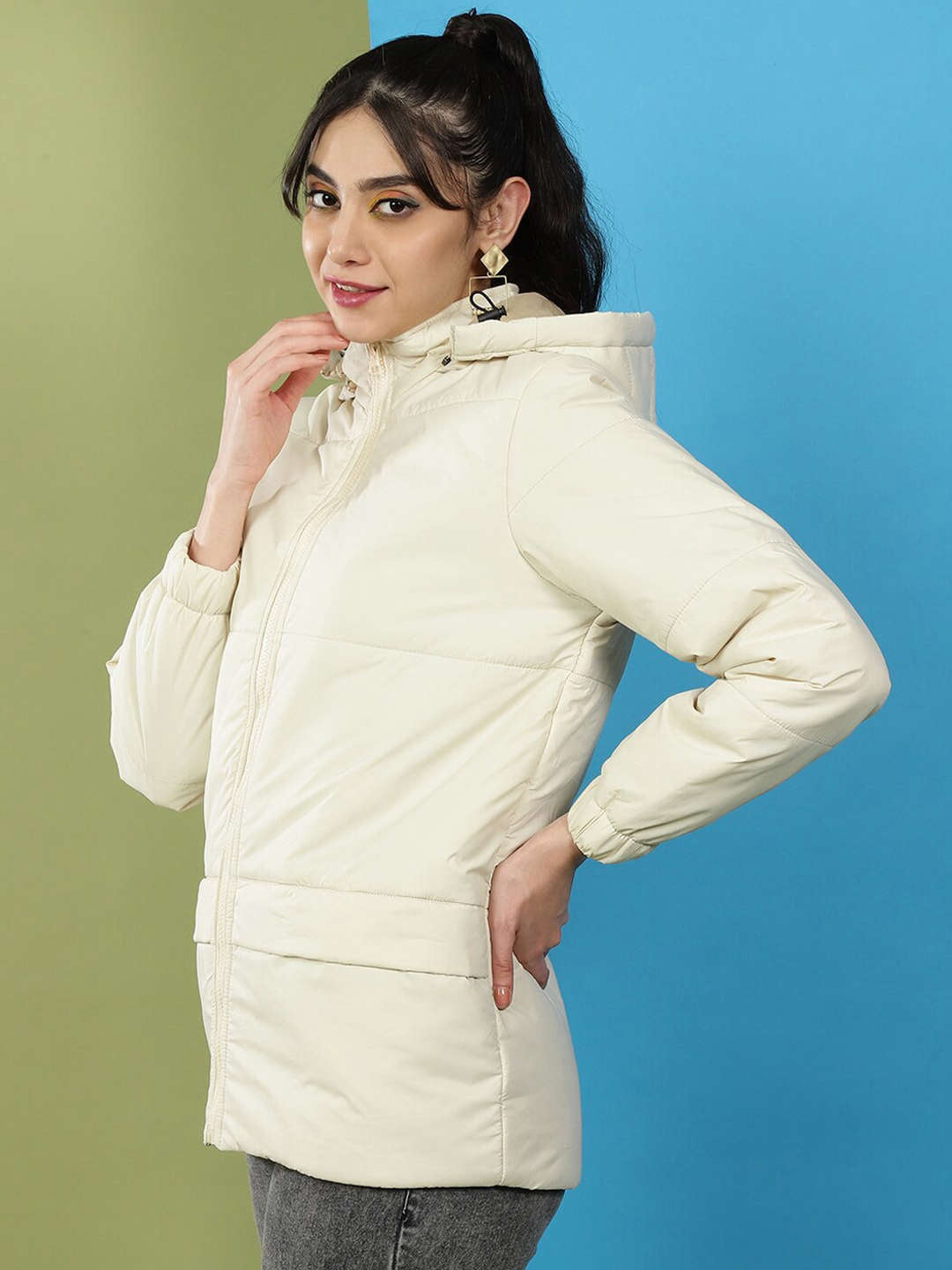 Shop Women Short Parka With Hood Online.