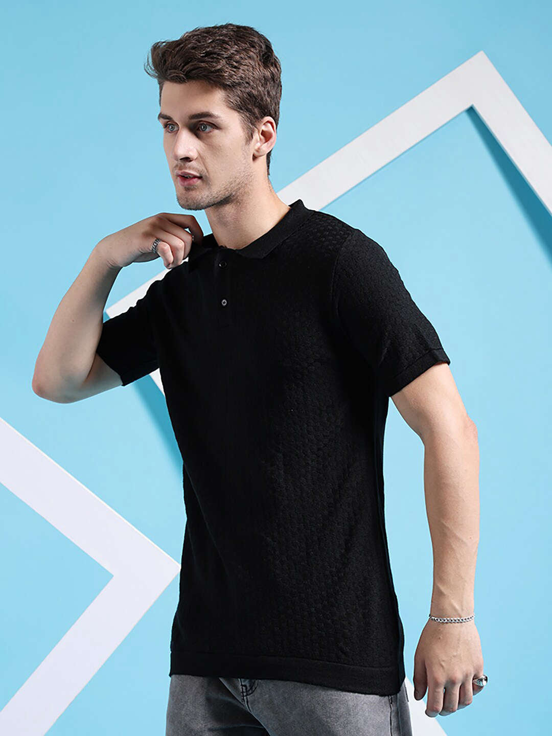 Shop Men's Textured Regular Fit Sweater Online.