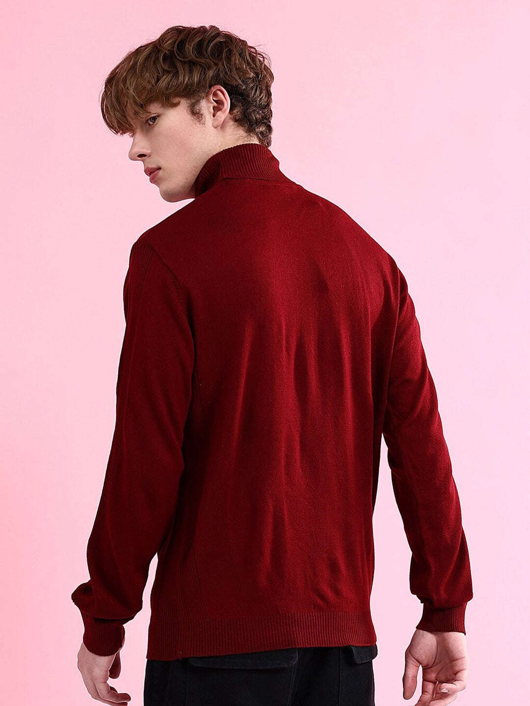 Shop Men's Solid Regular Fit Sweater Online.