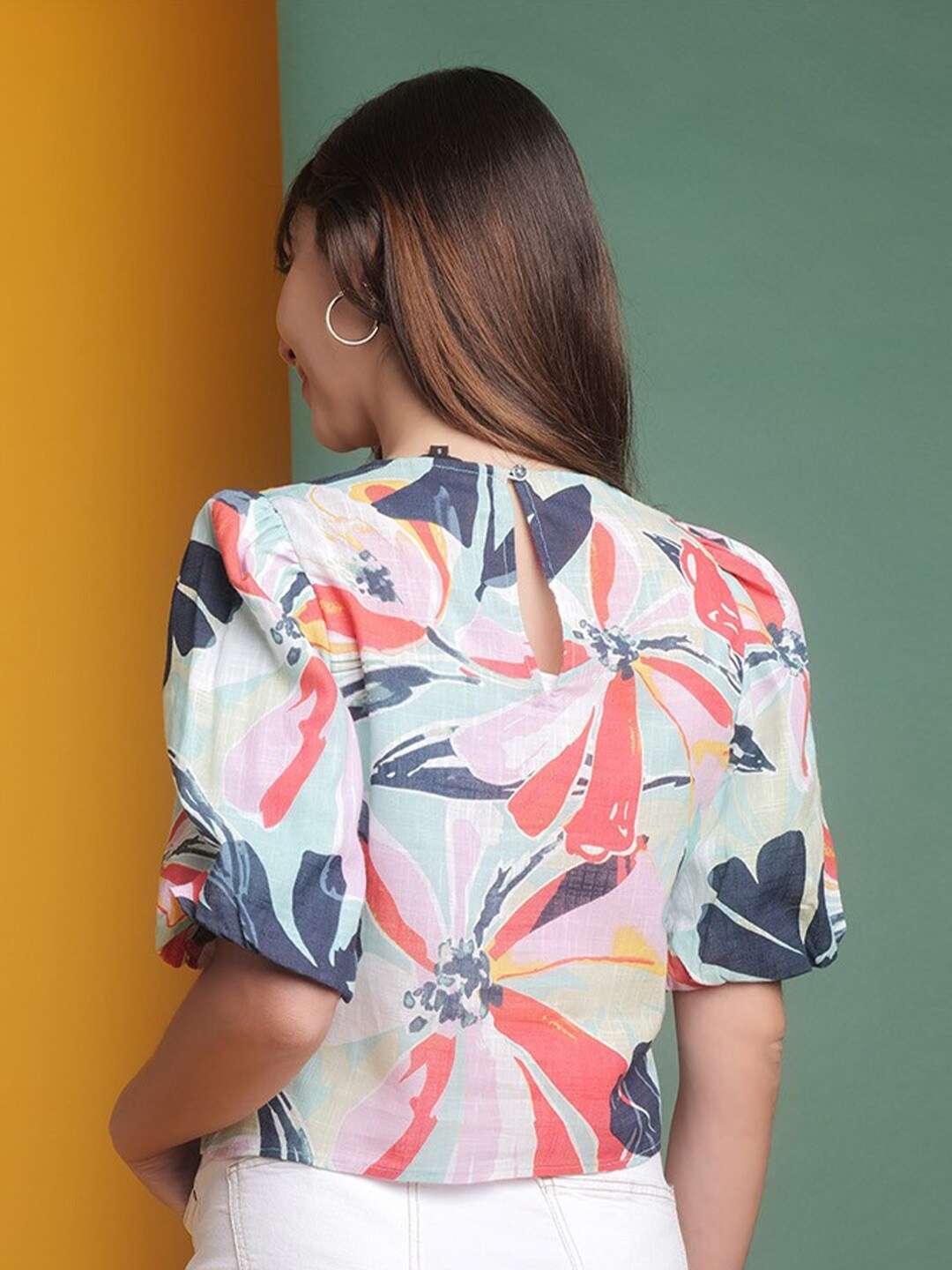 Shop Women Puff Sleeves Floral Printed Top Online.
