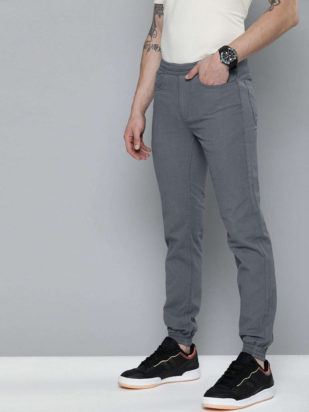 Shop Men 5 Pocket Jogger Online.