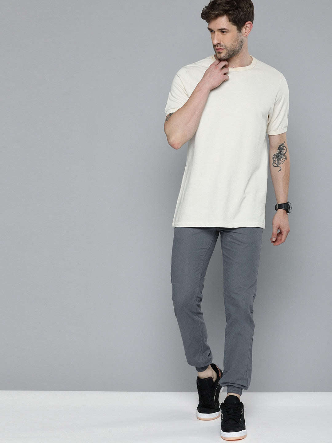 Shop Men 5 Pocket Jogger Online.