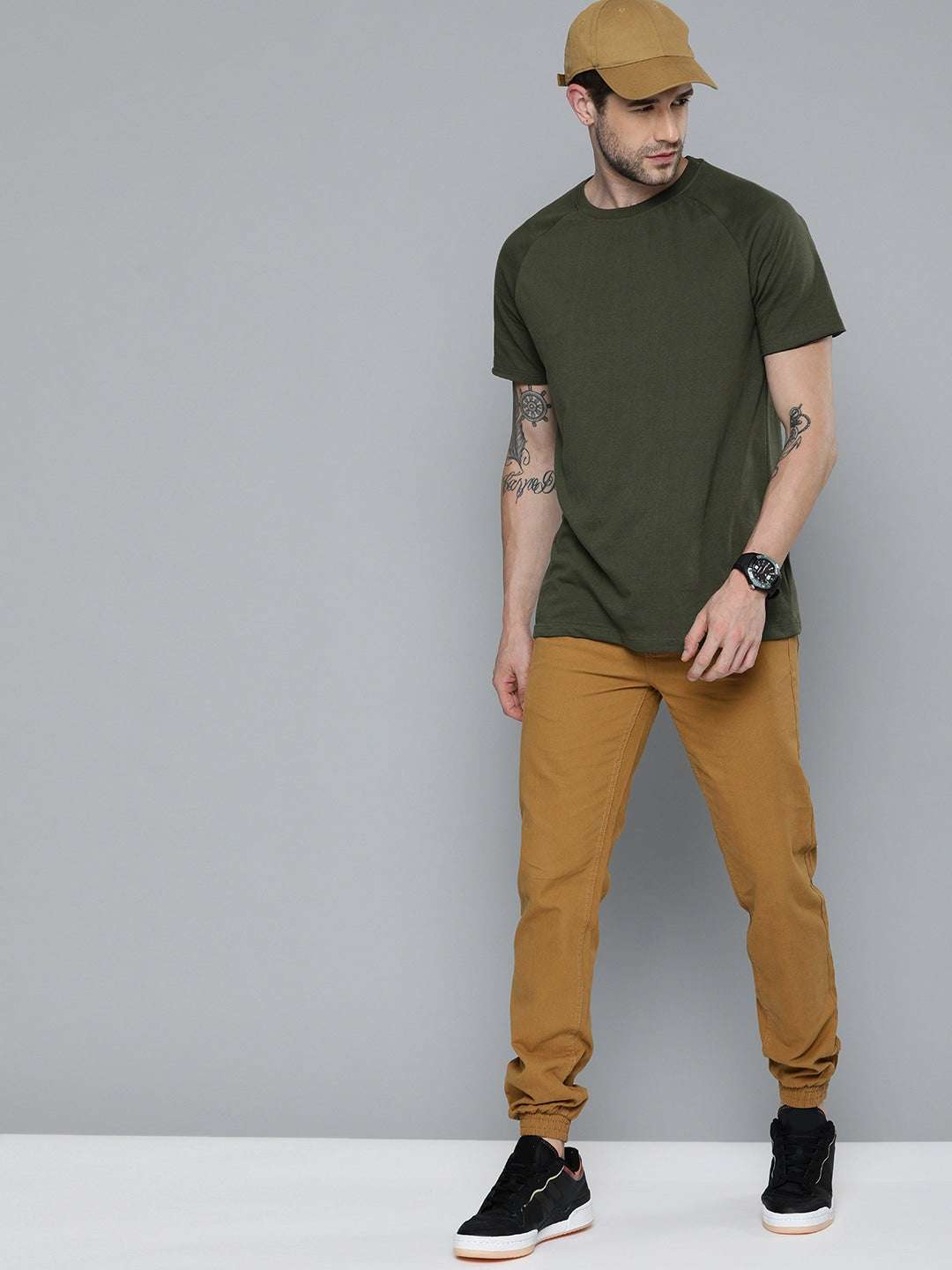 Shop Men 5 Pocket Jogger Online.