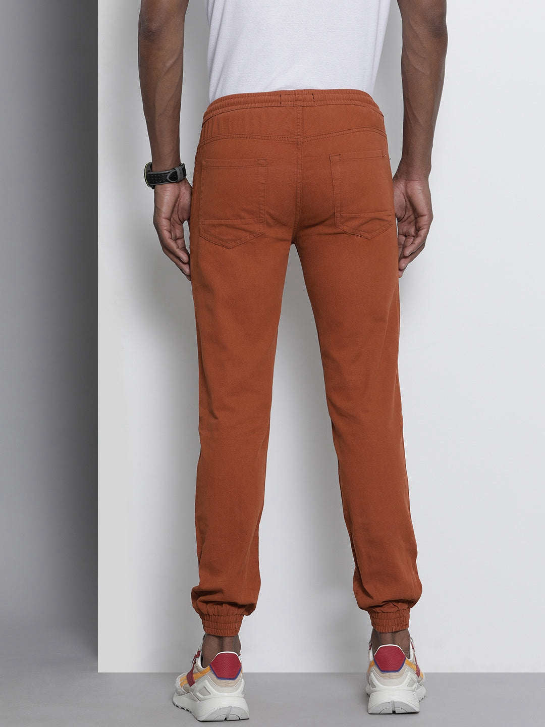 Shop Men Jogger Pant Online.