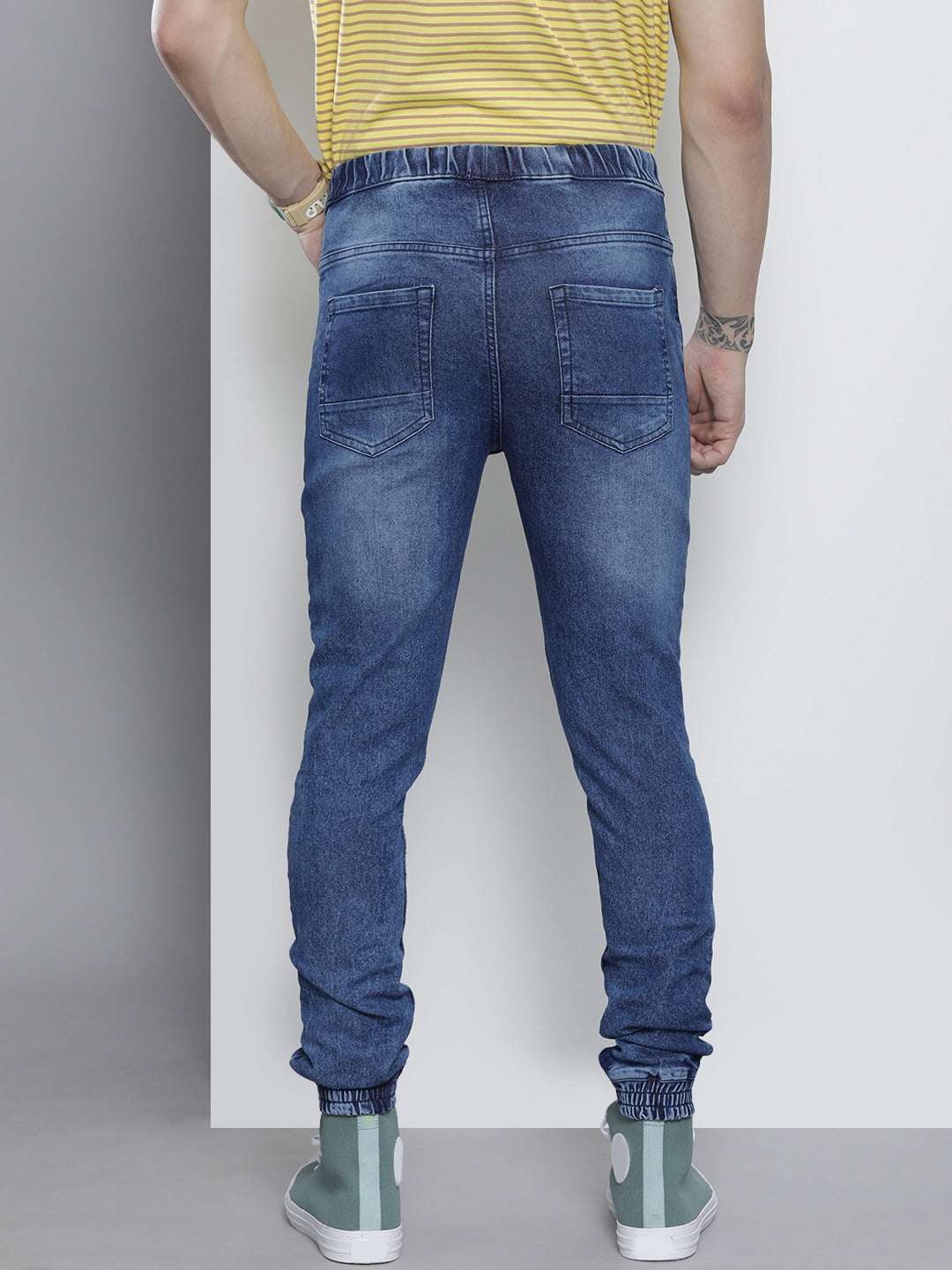 Shop Men Jogger Jeans Online.