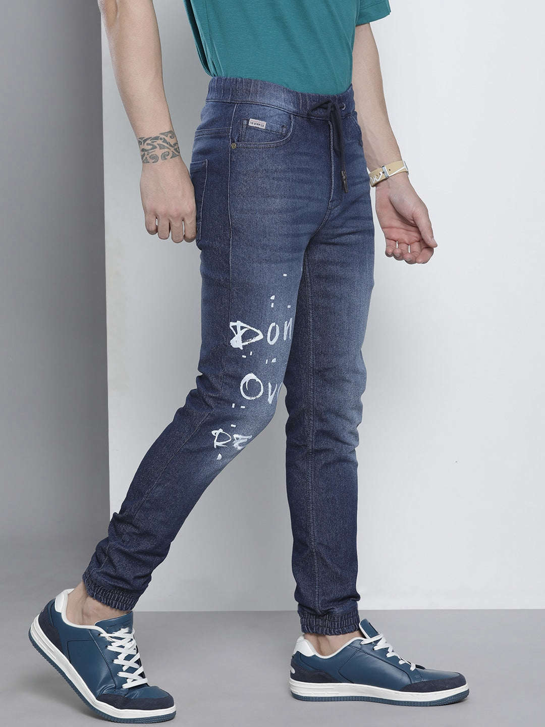 Shop Men Jogger Jeans Online.