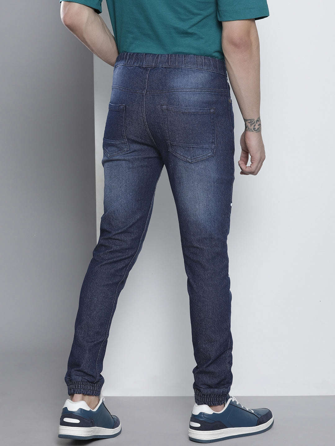 Shop Men Jogger Jeans Online.