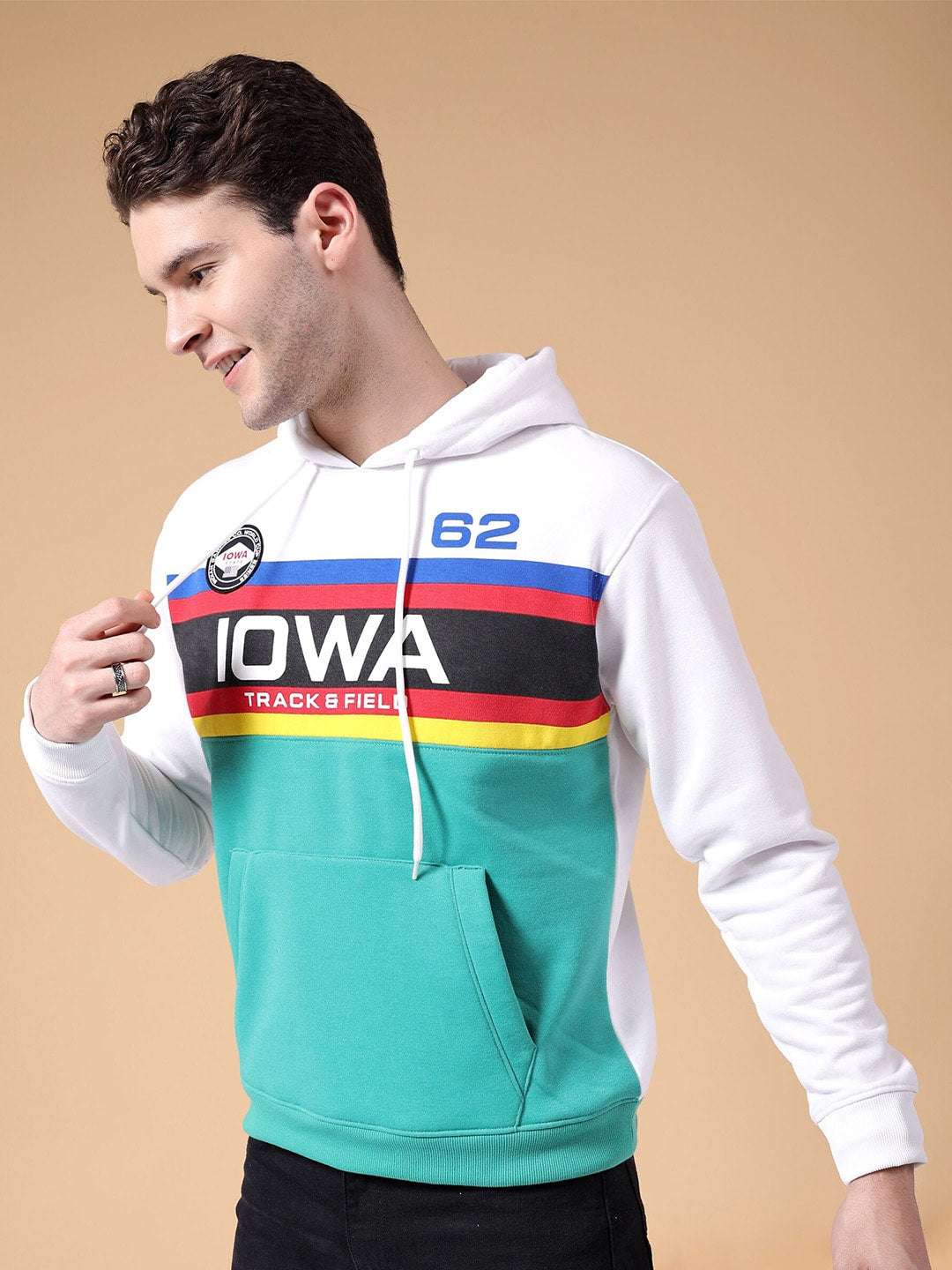 Shop Men's Color Block Regular Fit Sweatshirt Online.