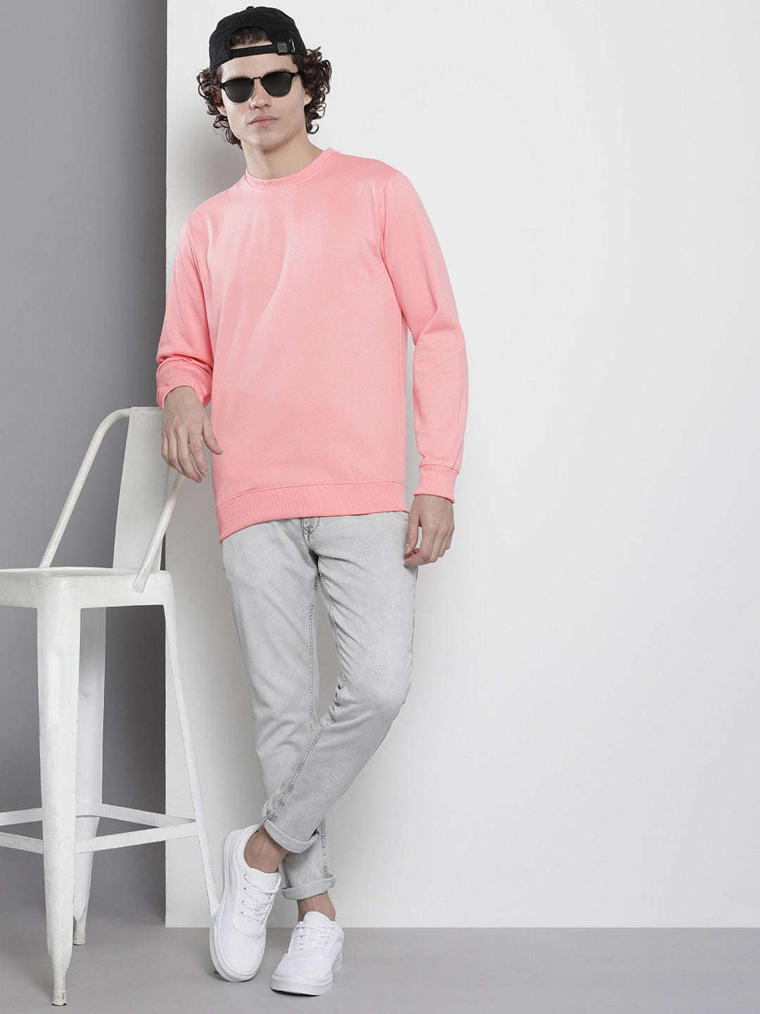 Shop Men's Solid Regular Fit Sweatshirt Online.