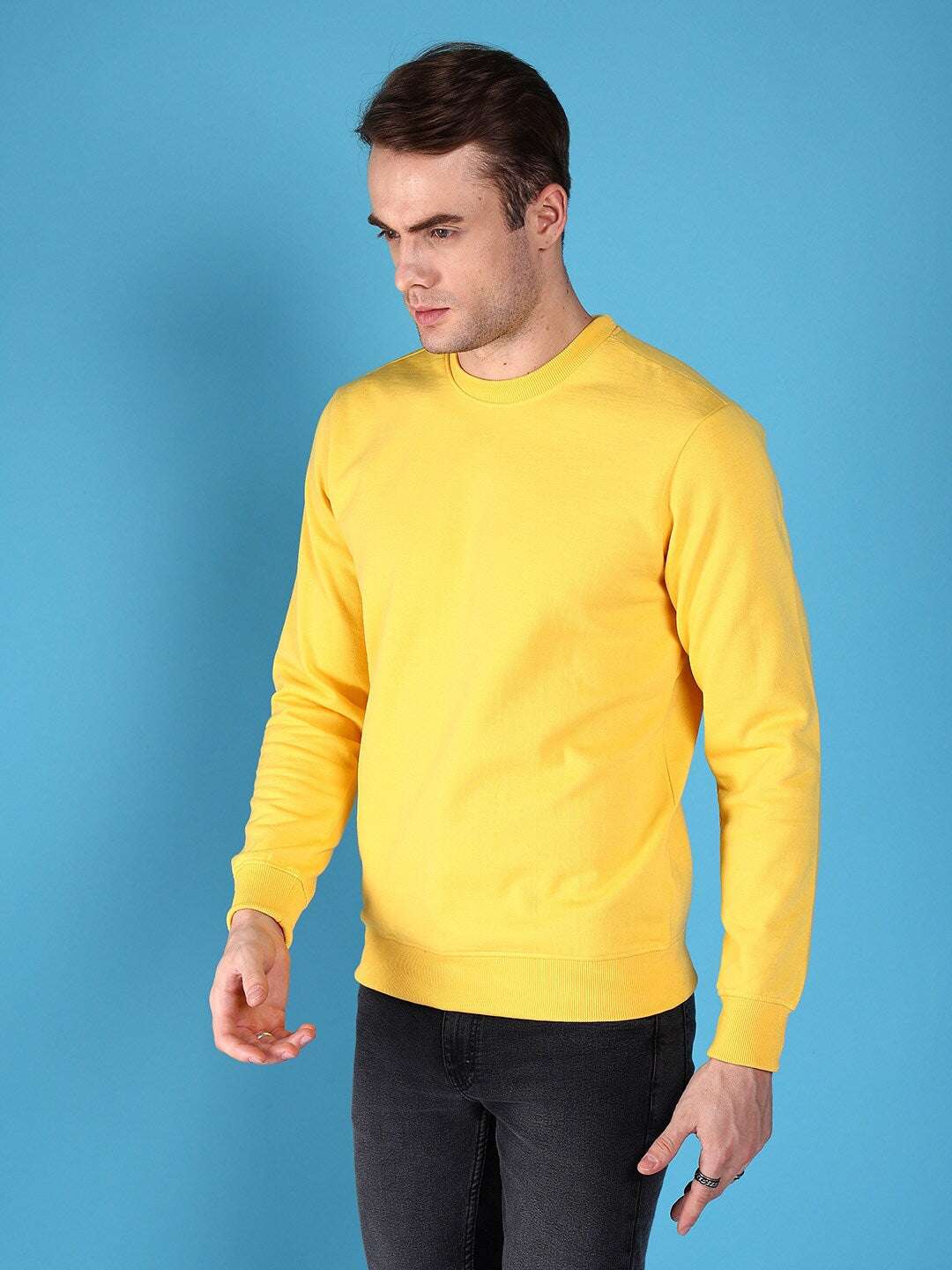 Shop Men's Solid Regular Fit Sweatshirt Online.