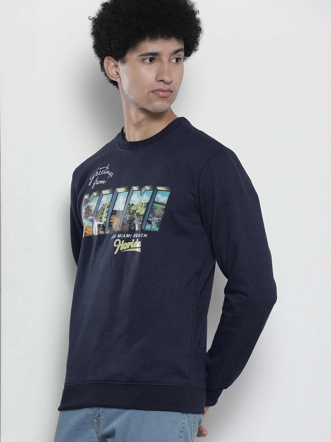 Shop Men's Printed Regular Fit Sweatshirt Online.