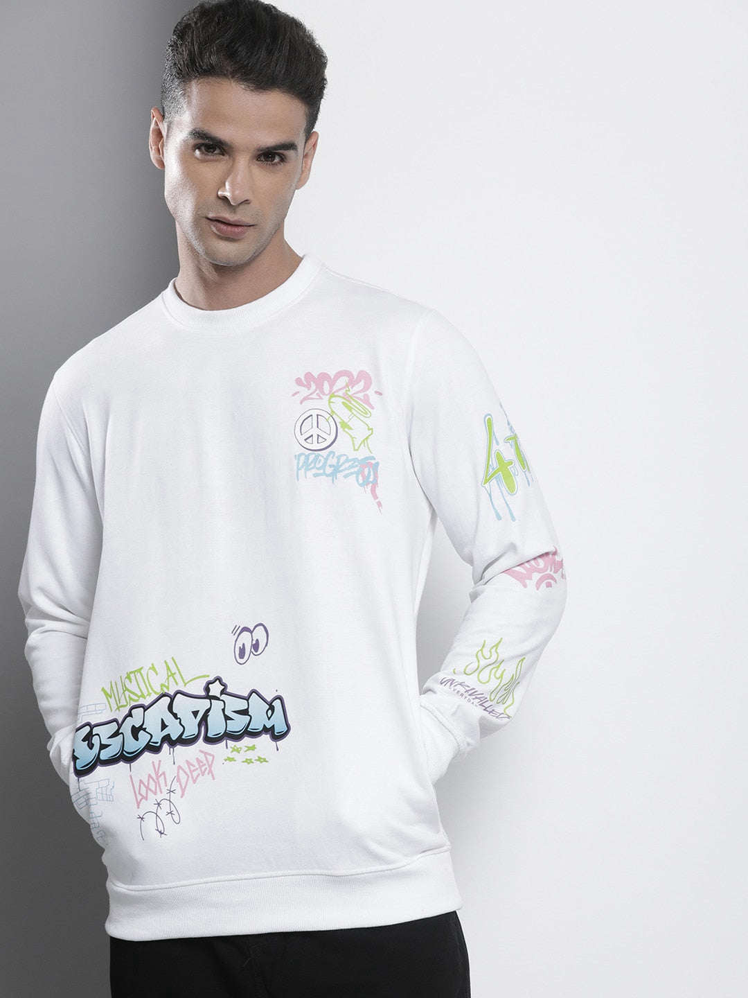 Shop Men's Printed Regular Fit Sweatshirt Online.