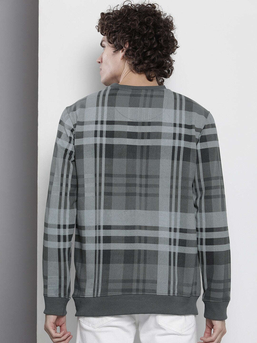 Shop Men's Checked Regular Fit Sweatshirt Online.