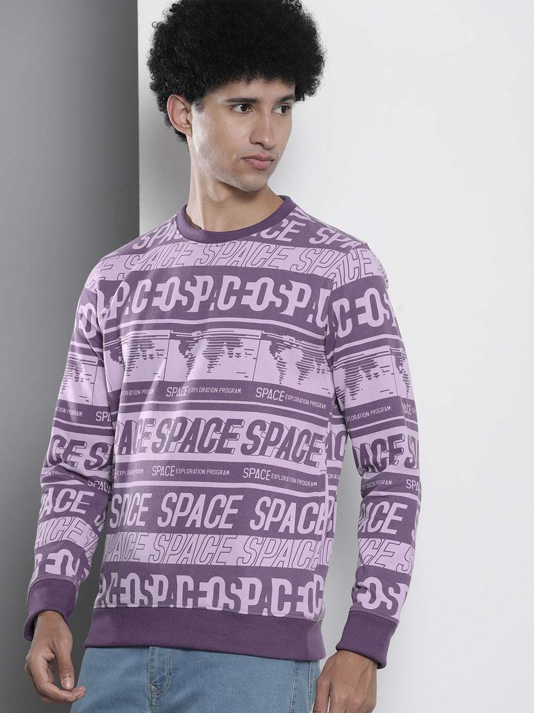 Shop Men's Printed Regular Fit Sweatshirt Online.