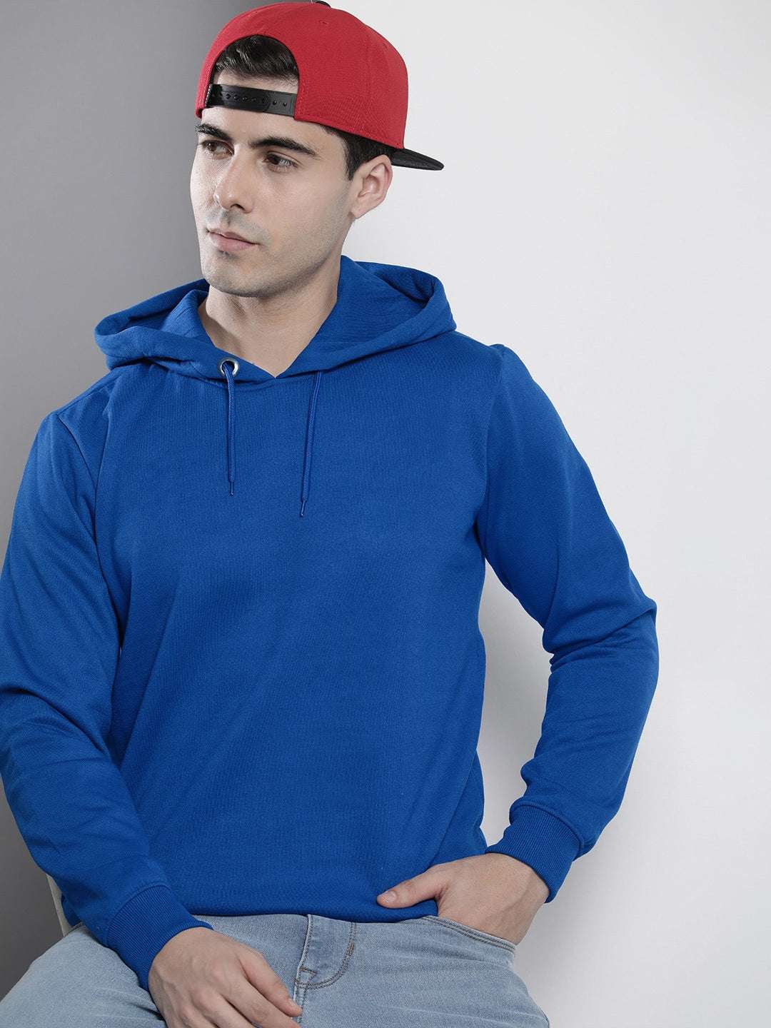 Shop Men's Solid Regular Fit Sweatshirt Online.