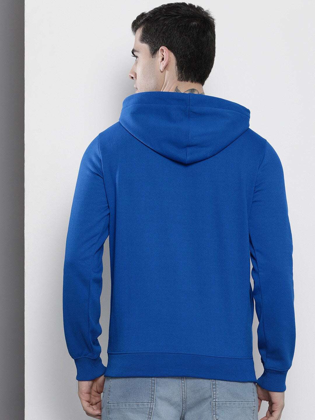 Shop Men's Solid Regular Fit Sweatshirt Online.