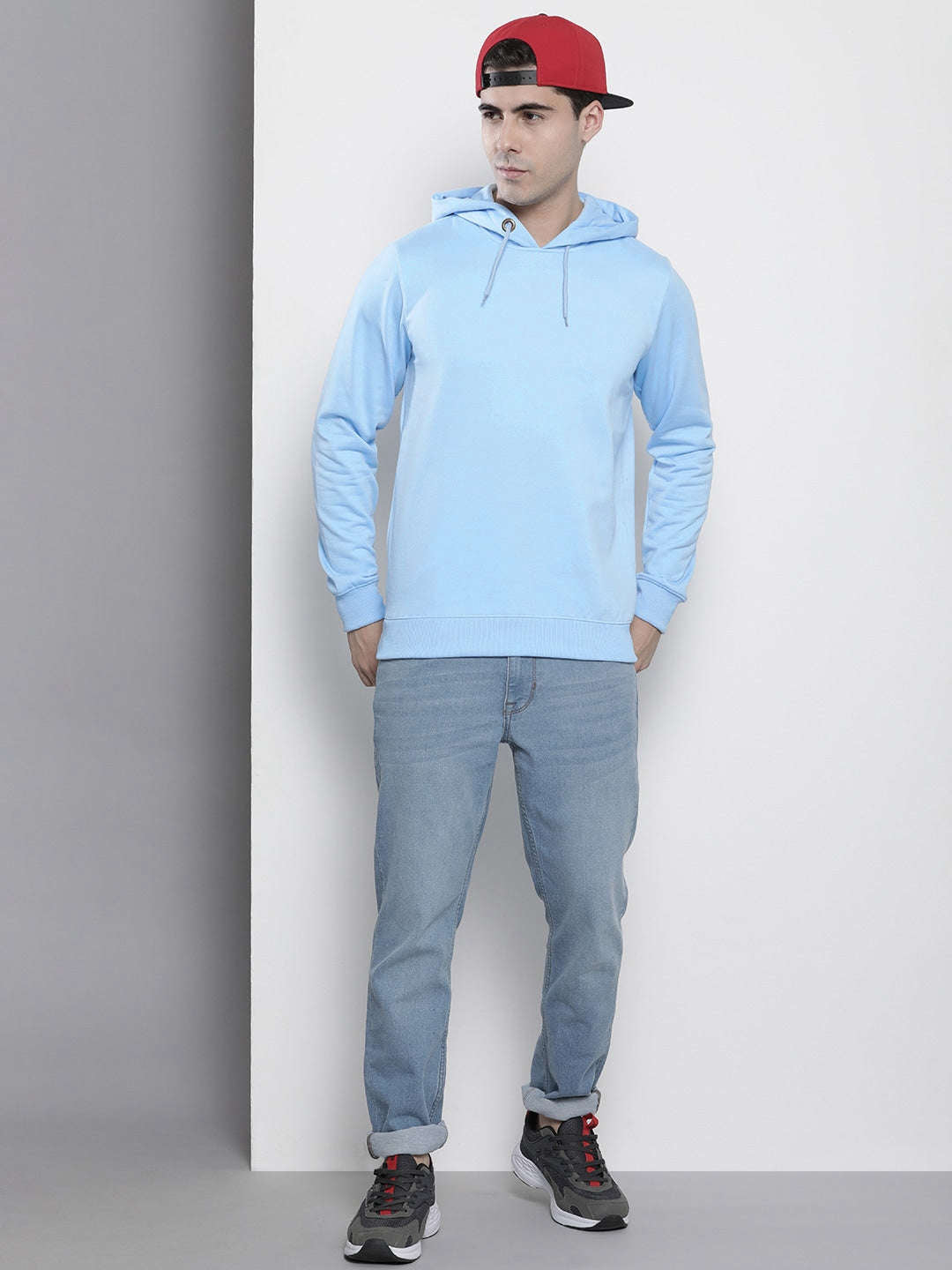 Shop Men's Solid Regular Fit Sweatshirt Online.