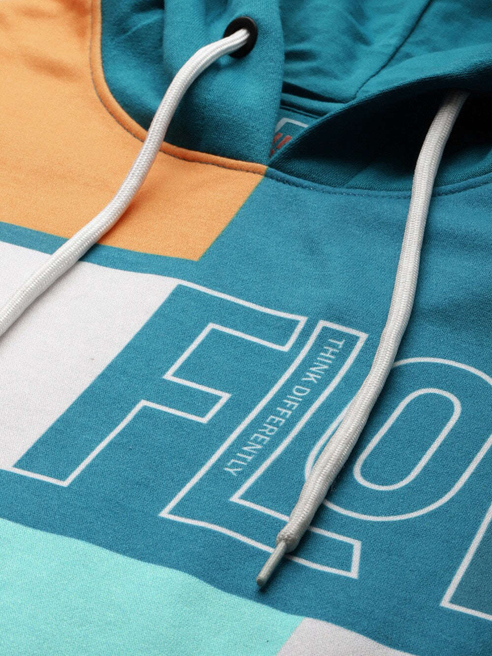 Shop Men's Colourblocked Regular Fit Sweatshirt Online.