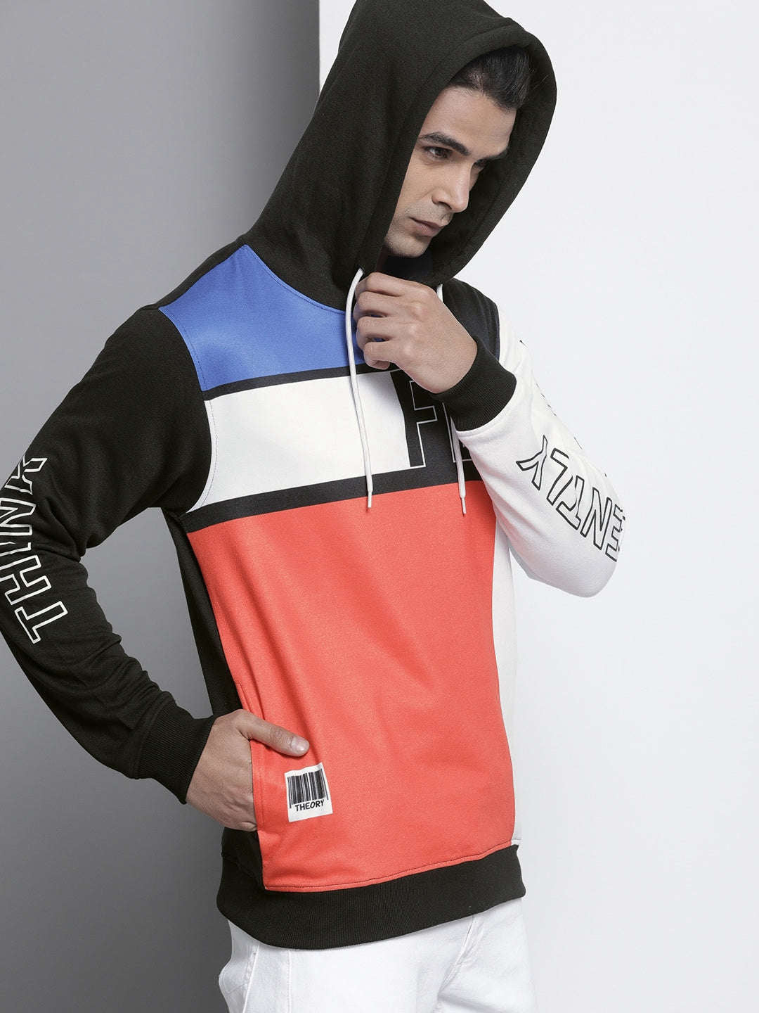 Shop Men's Colourblocked Regular Fit Sweatshirt Online.