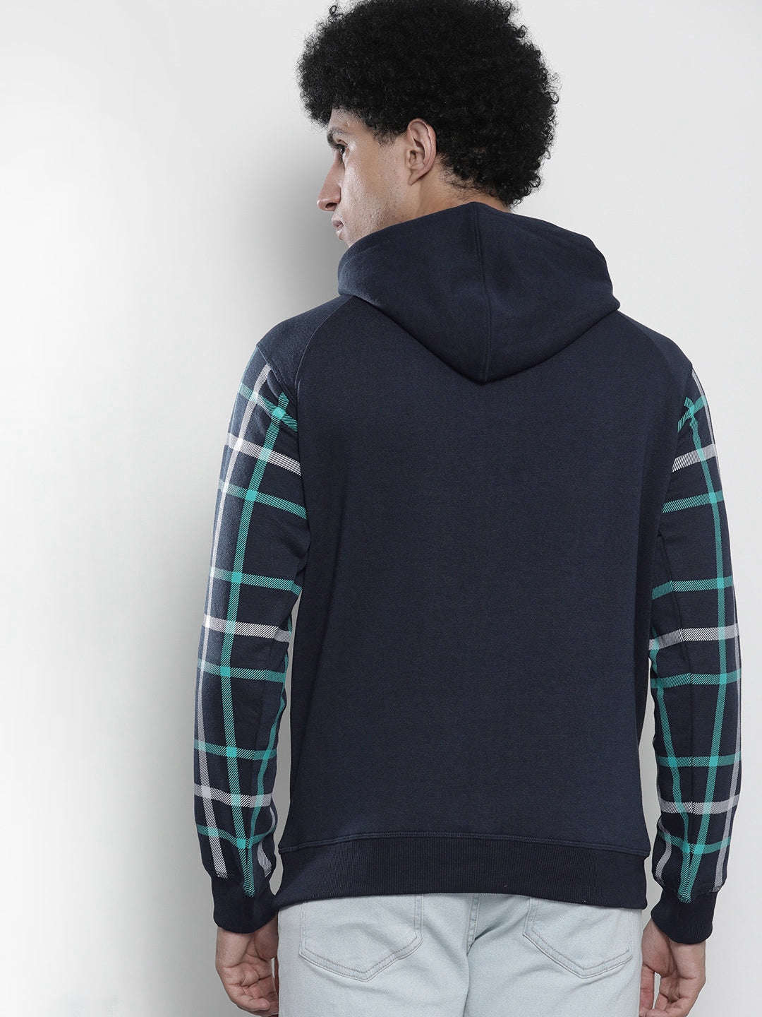 Shop Men's Solid Regular Fit Sweatshirt Online.