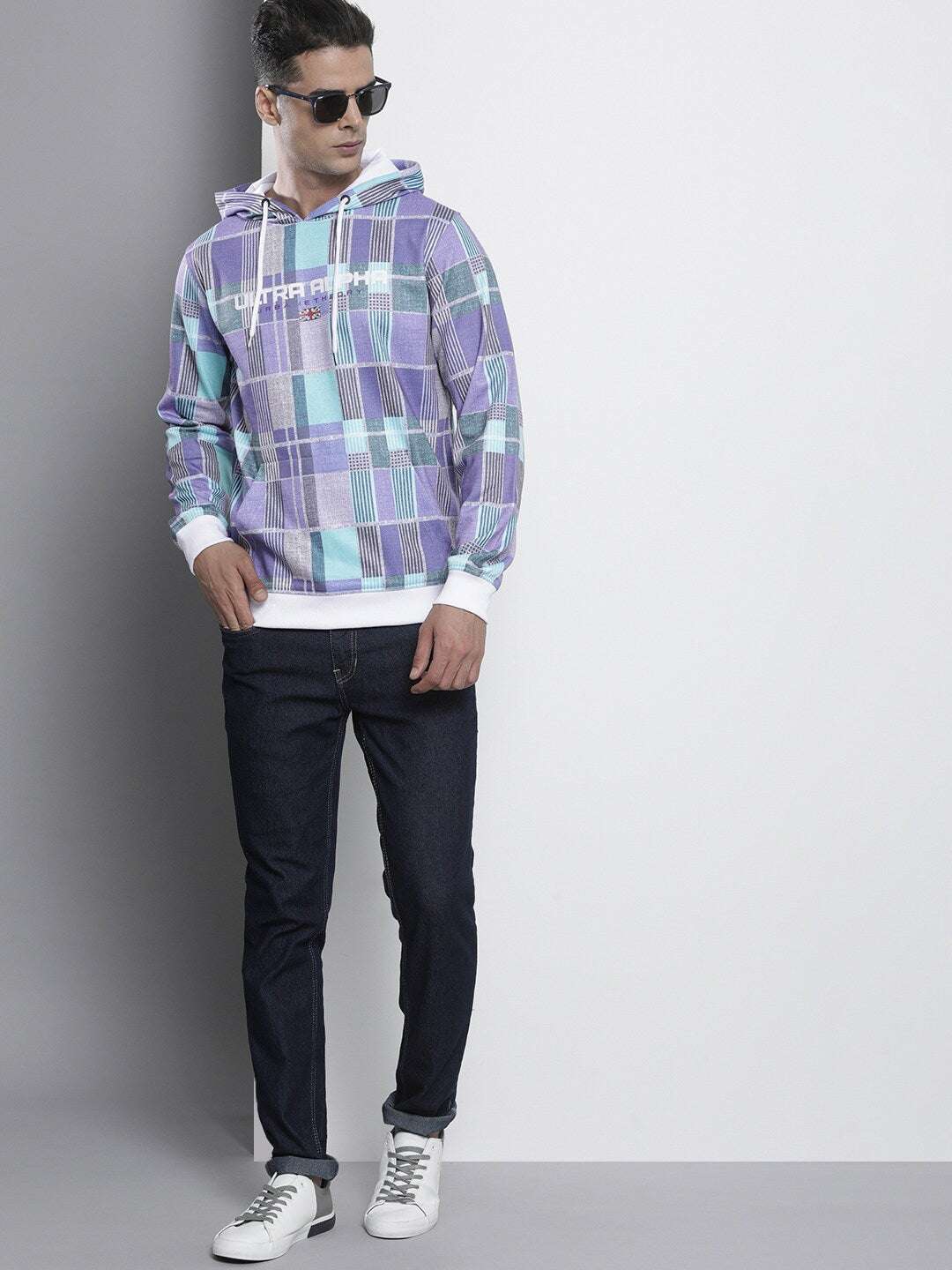 Shop Men's Checked Regular Fit Sweatshirt Online.