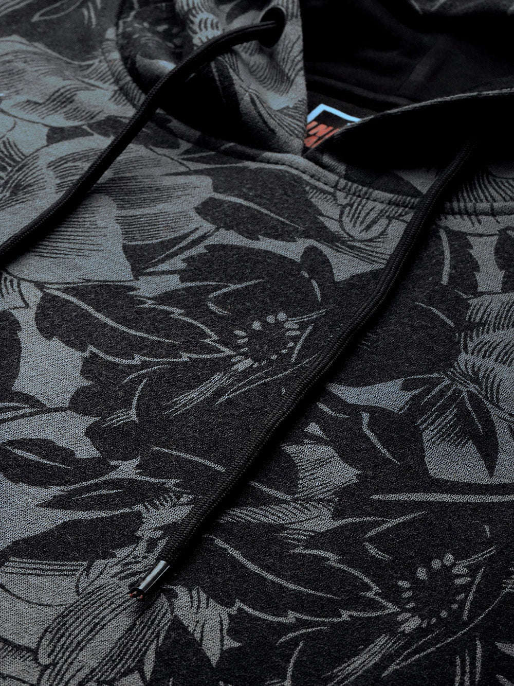 Shop Men's Printed Regular Fit Sweatshirt Online.