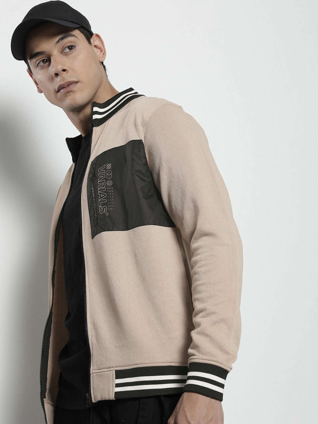 Shop Men's Solid Regular Fit Sweatshirt Online.