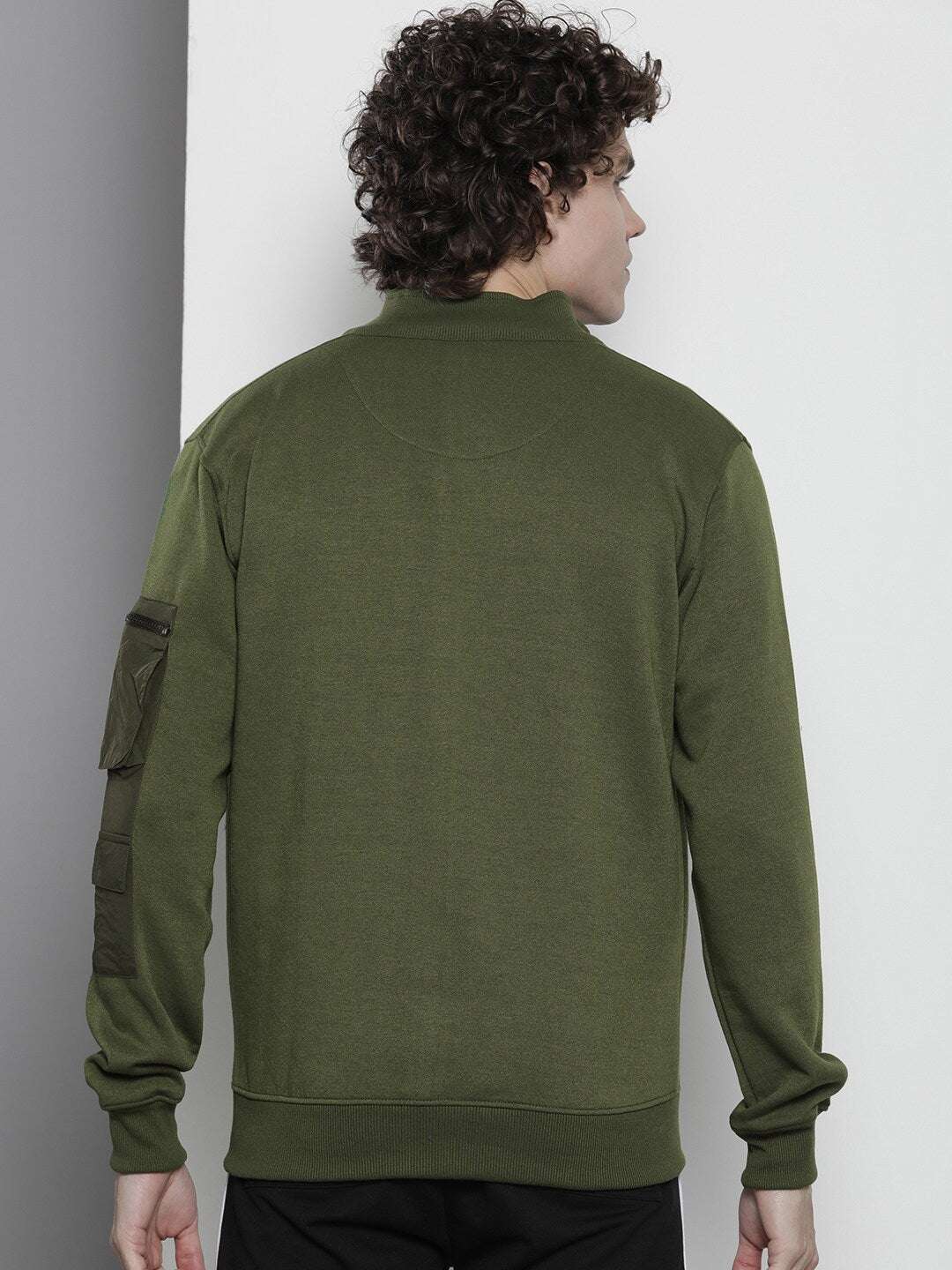 Men's Solid Regular Fit Sweatshirt