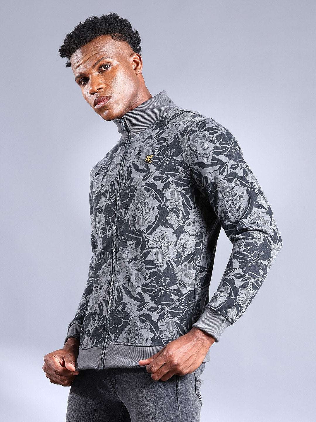 Shop Men's Floral Regular Fit Sweatshirt Online.