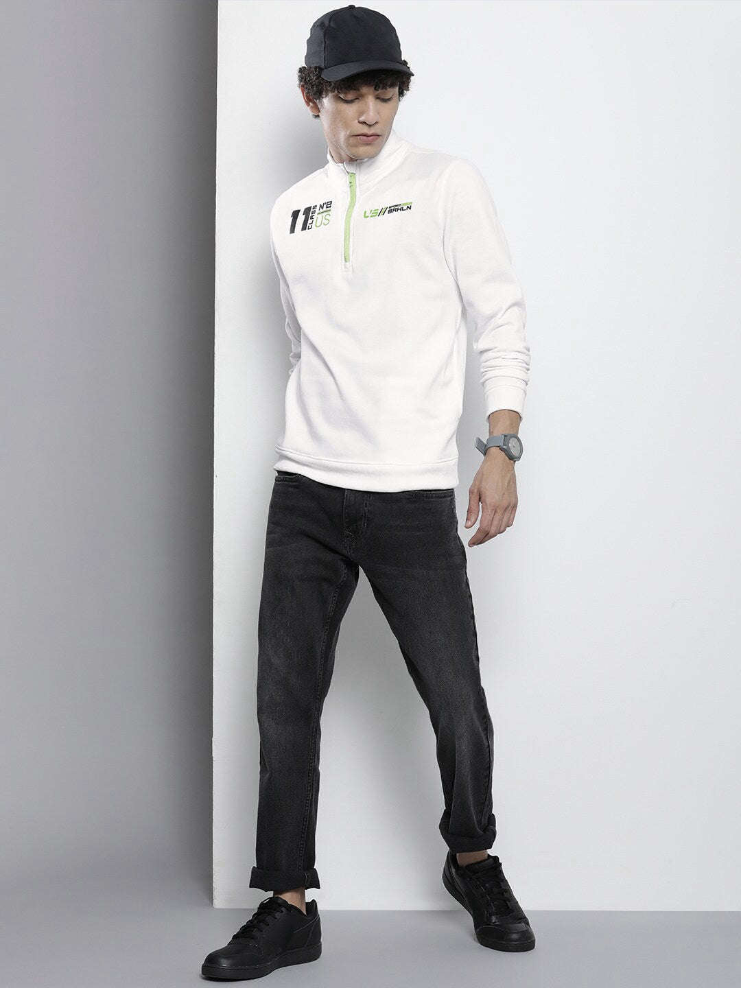 Shop Men's Solid Regular Fit Sweatshirt Online.