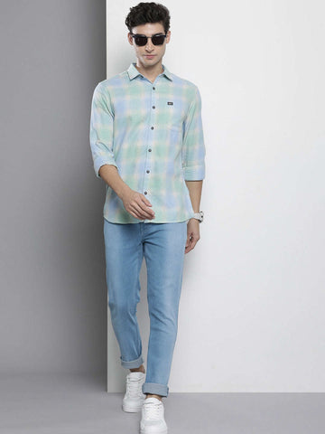 Shop Men Colorspray Jeans Online.