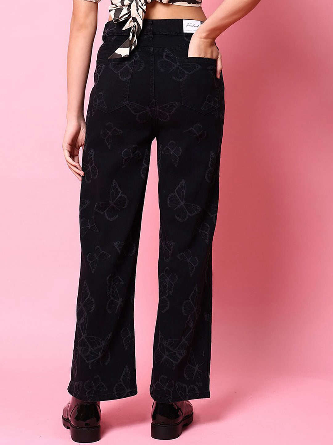 Shop Women Wide Leg Jeans Online.