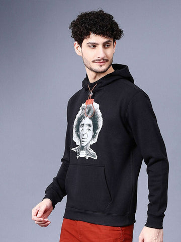 Shop Men's Printed Relaxed Fit Sweatshirt Online.