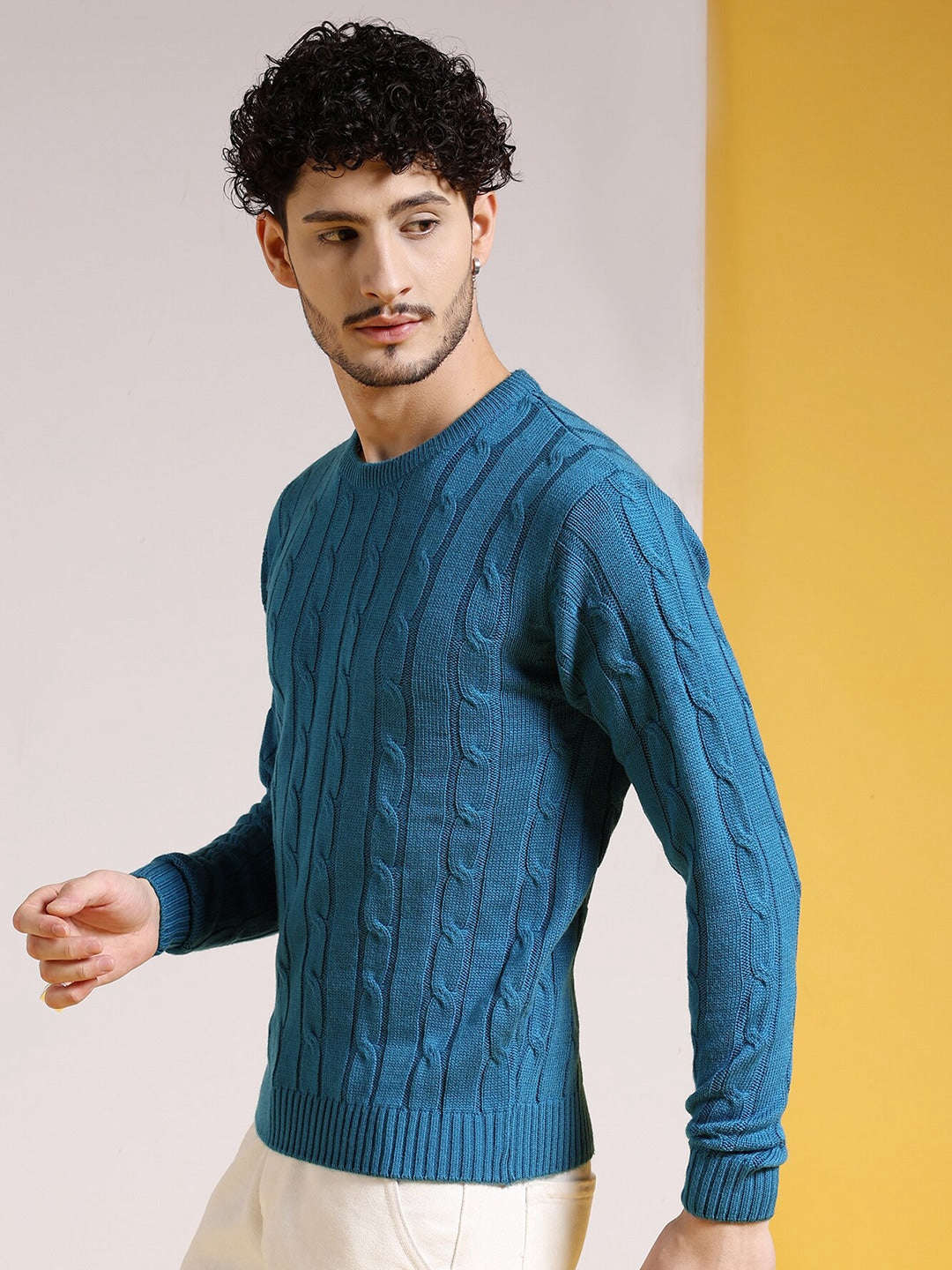 Shop Men's Knitted Regular Fit Sweater Online.