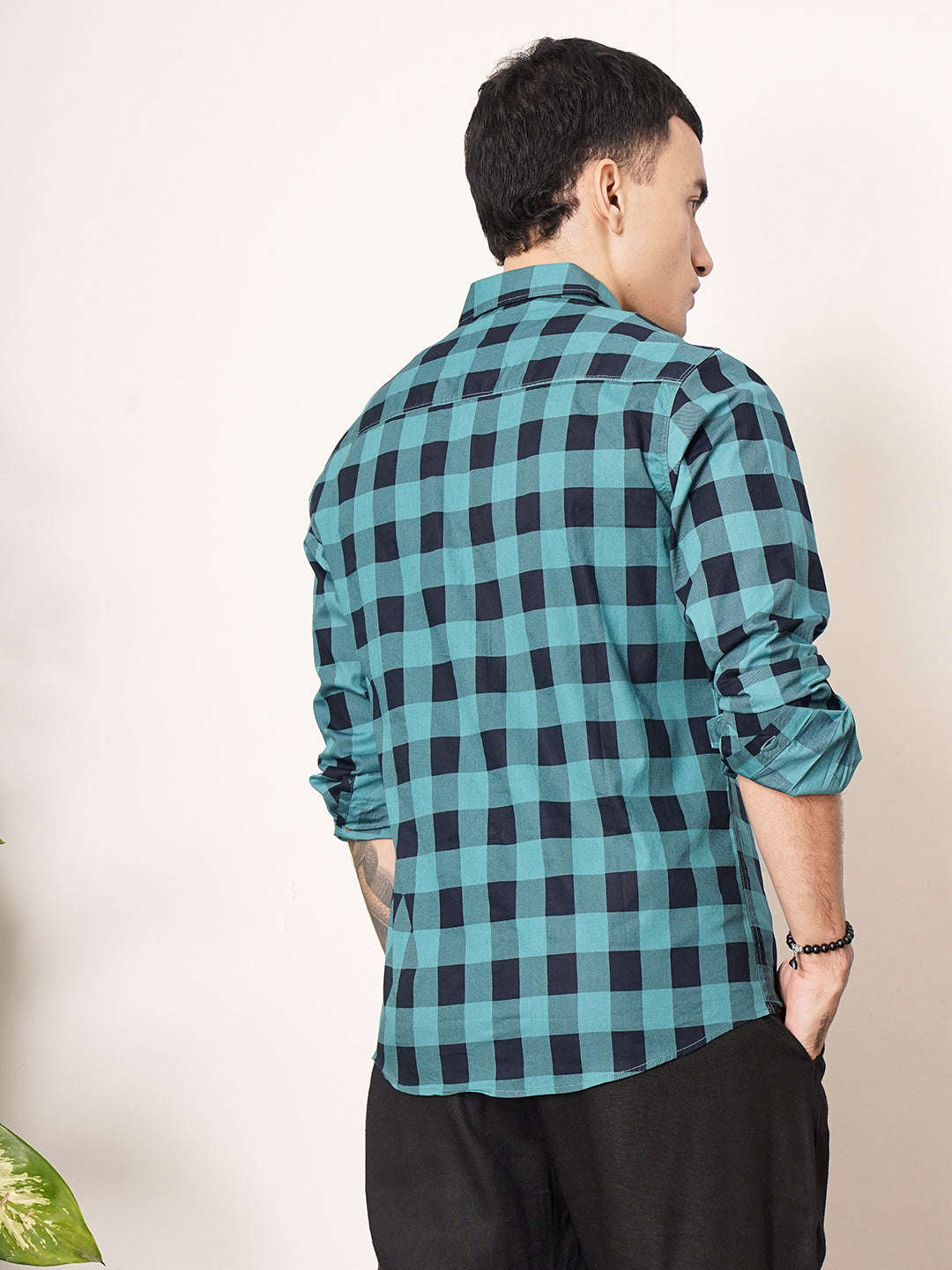 Shop Men Checked Casual Shirt Online.