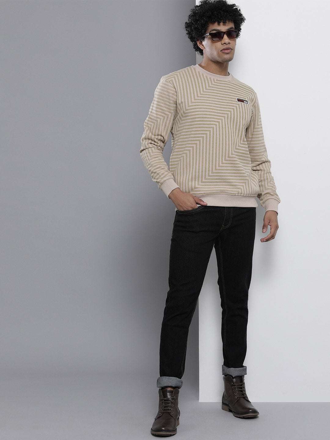 Shop Men's Striped Regular Fit Sweatshirt Online.