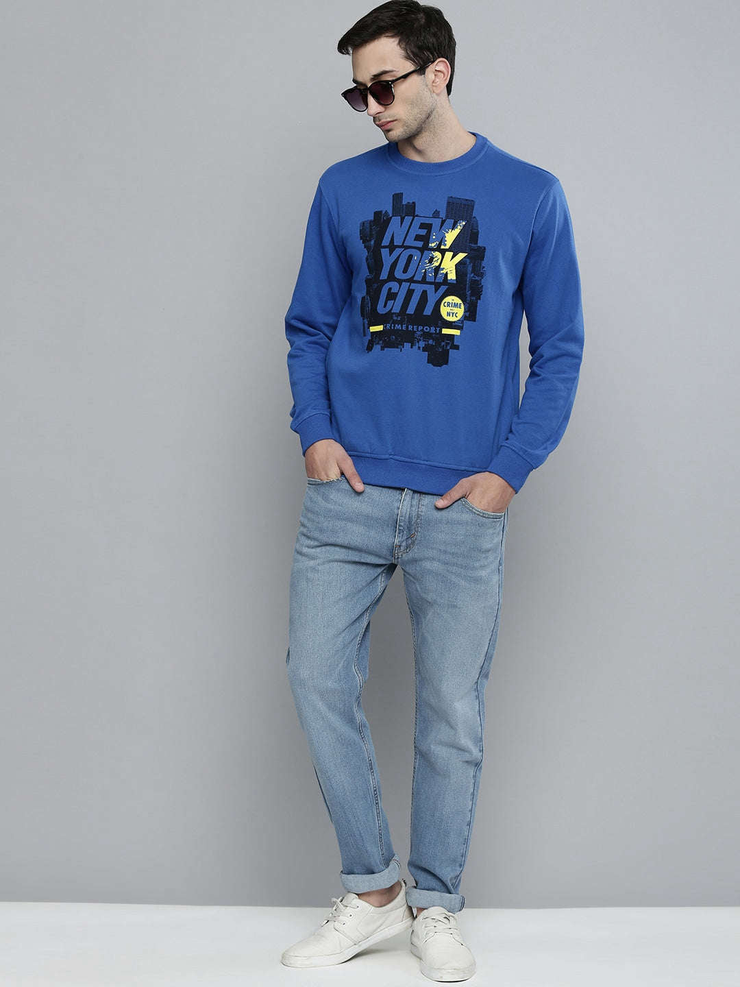 Shop Men's Printed Regular Fit Sweatshirt Online.