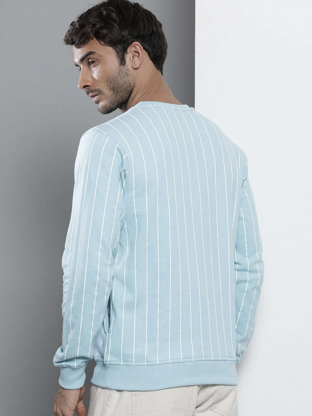 Shop Men's Striped Regular Fit Sweatshirt Online.