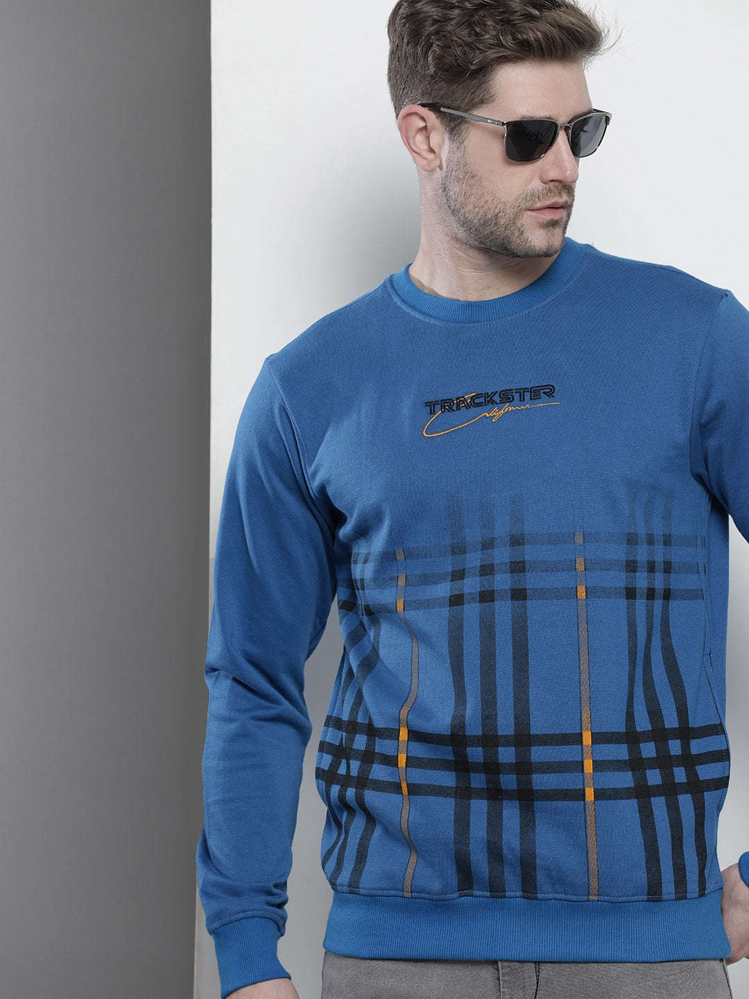 Shop Men's Checked Regular Fit Sweatshirt Online.