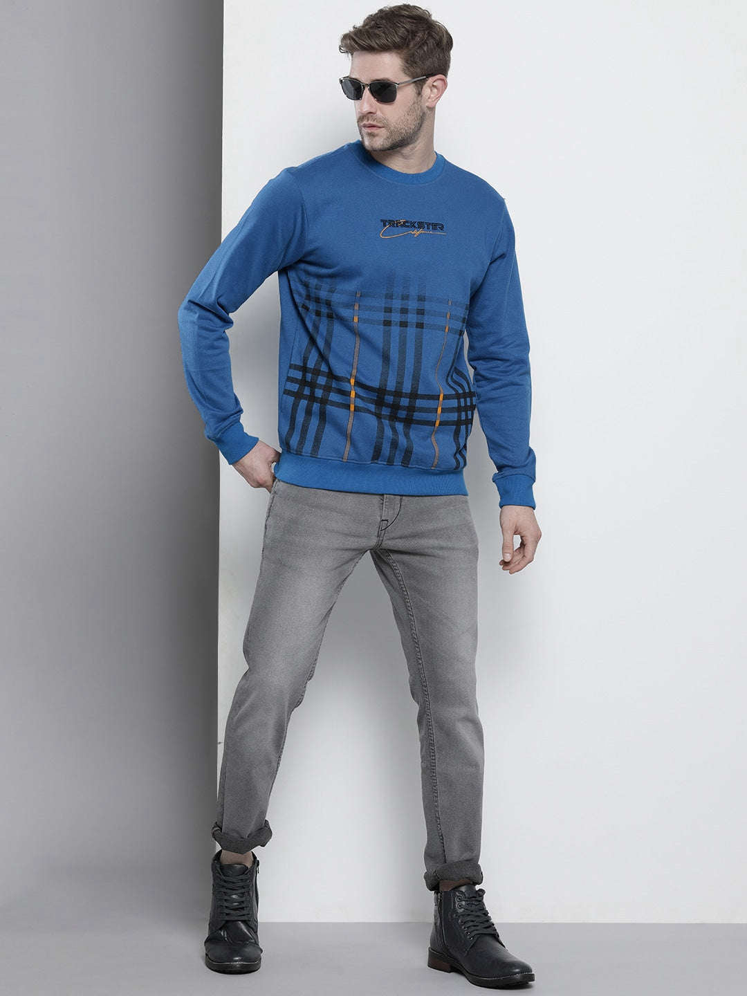 Shop Men's Checked Regular Fit Sweatshirt Online.