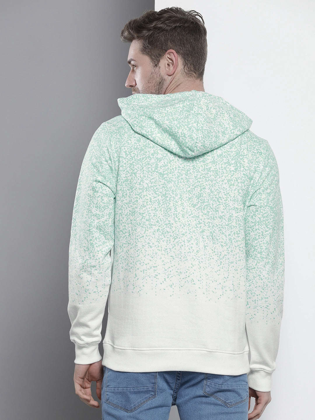 Shop Men's Printed Regular Fit Sweatshirt Online.