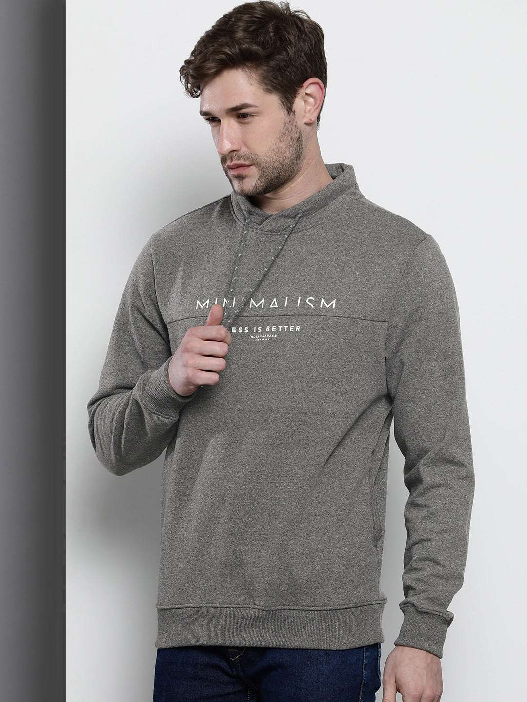 Shop Men's Solid Regular Fit Sweatshirt Online.