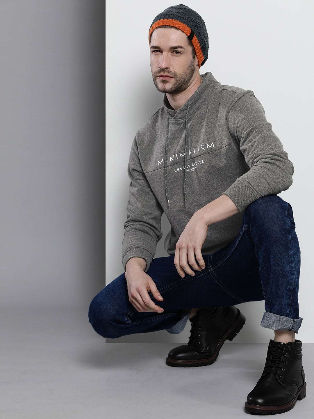 Shop Men's Solid Regular Fit Sweatshirt Online.