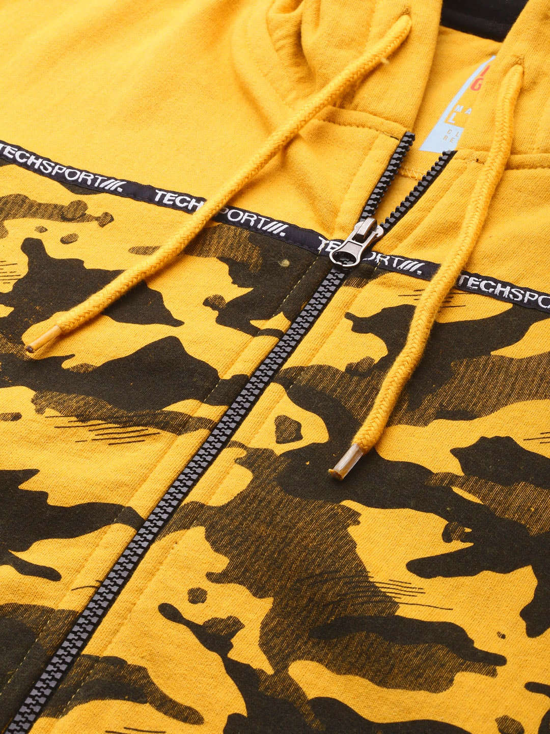 Shop Men's Printed Regular Fit Sweatshirt Online.