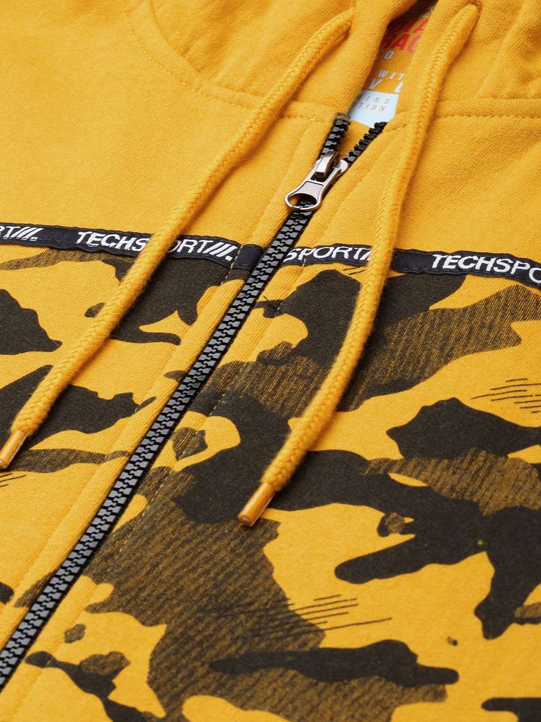 Shop Men's Printed Regular Fit Sweatshirt Online.