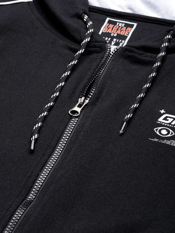 Shop Men's Colourblocked Regular Fit Sweatshirt Online.