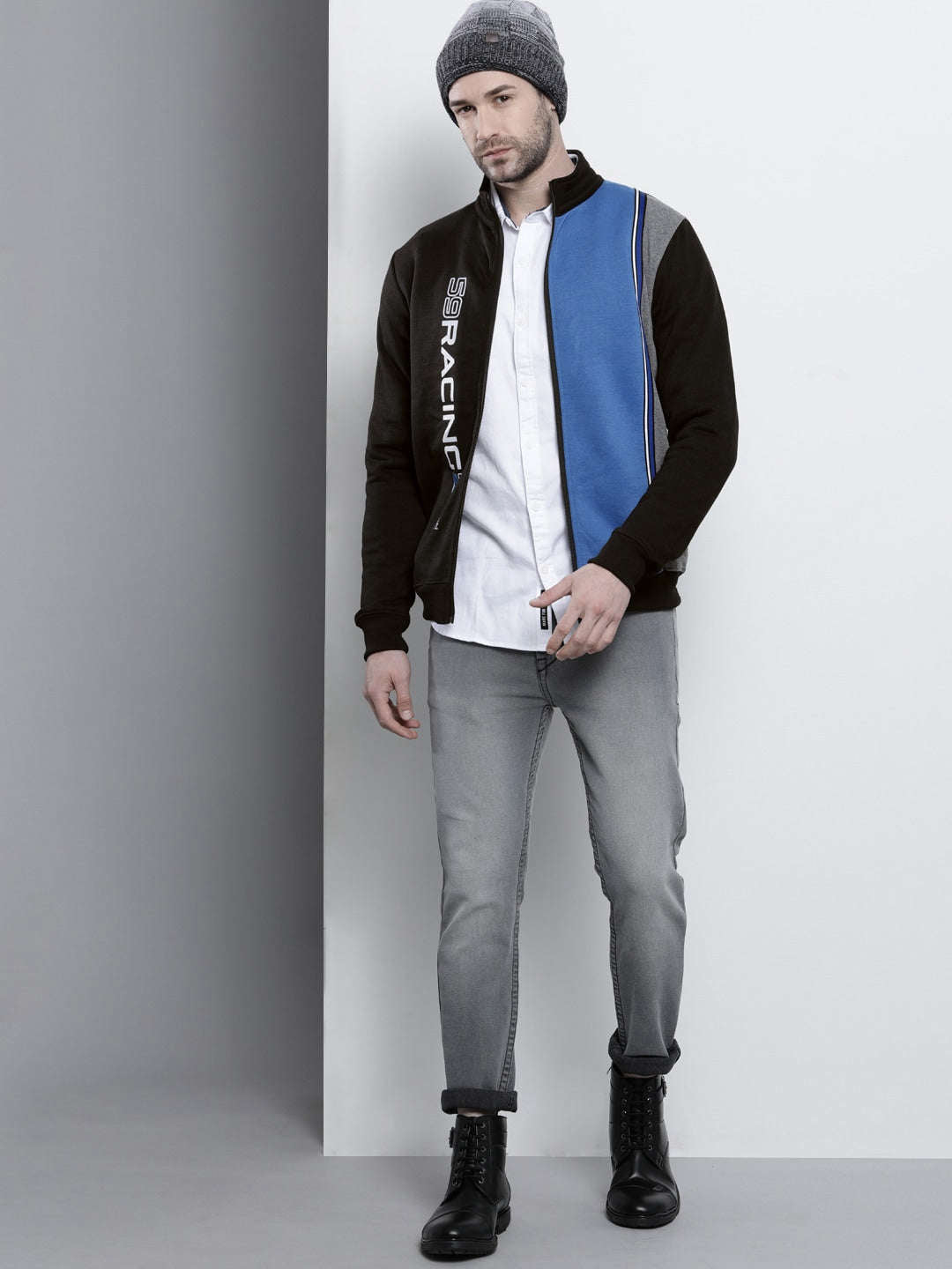 Shop Men's Colourblocked Regular Fit Sweatshirt Online.